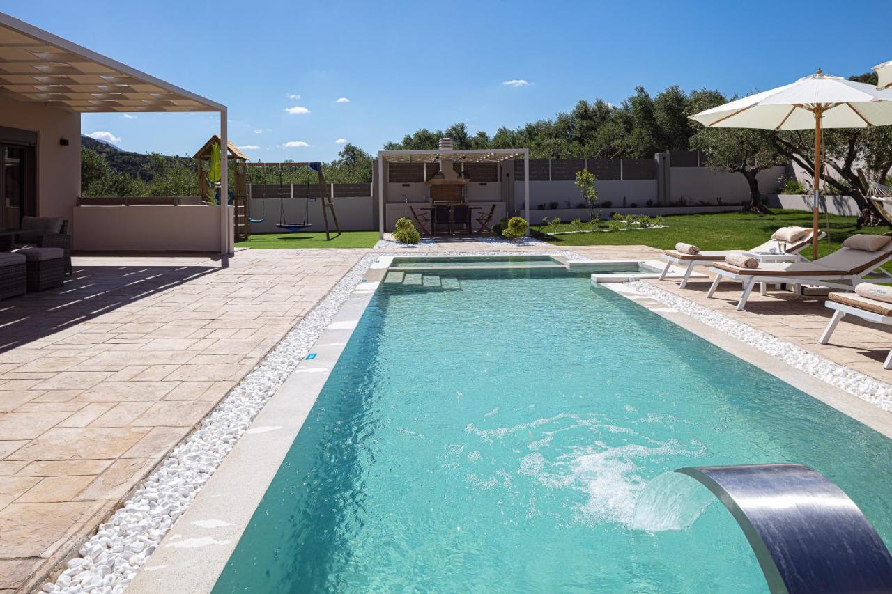 Koin Villa Sunrise, With Heated Pool & Whirlpool Perama  エクステリア 写真