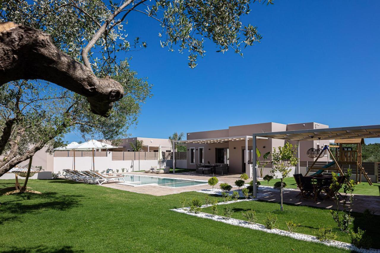 Koin Villa Sunrise, With Heated Pool & Whirlpool Perama  エクステリア 写真