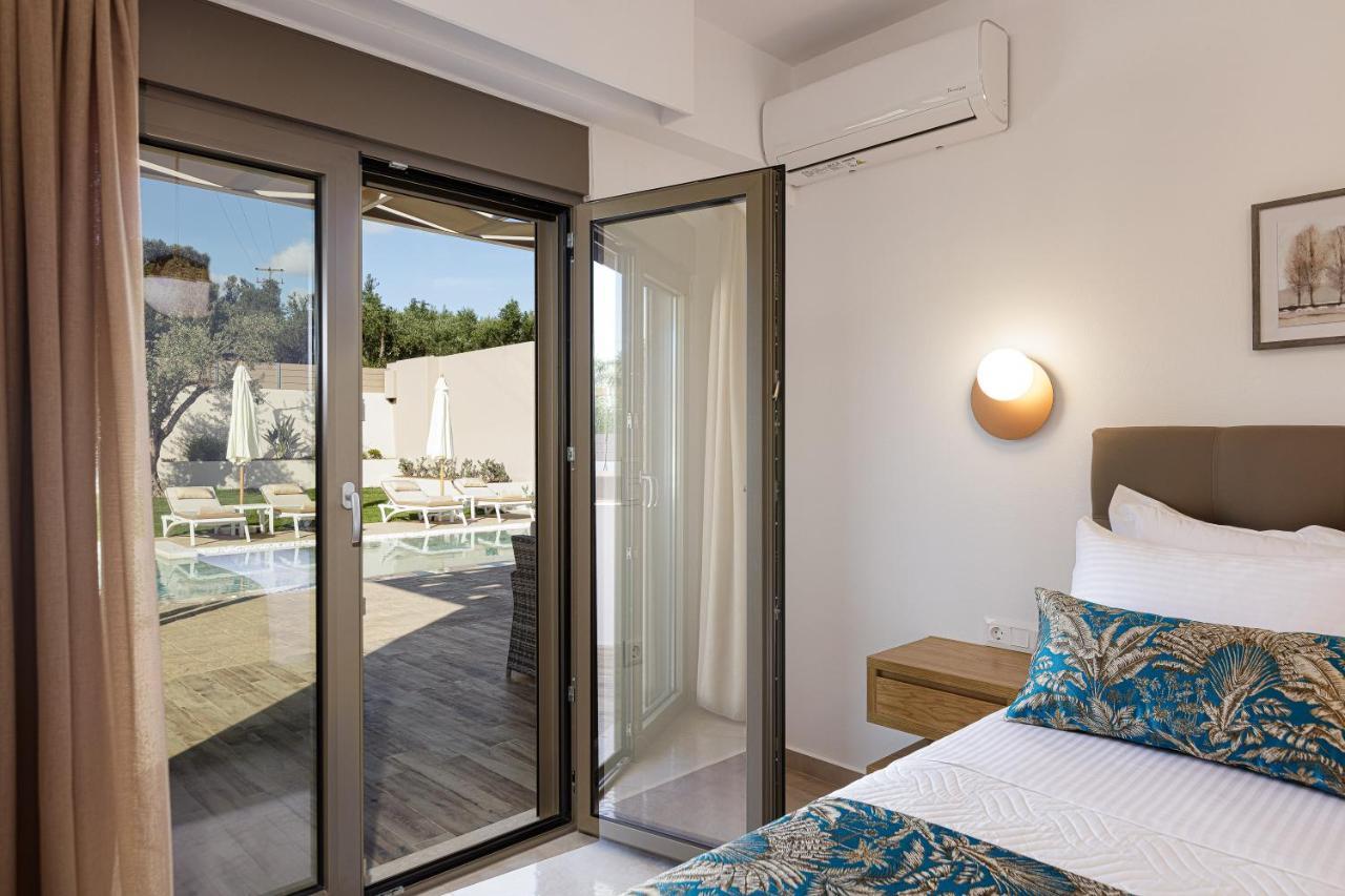 Koin Villa Sunrise, With Heated Pool & Whirlpool Perama  エクステリア 写真